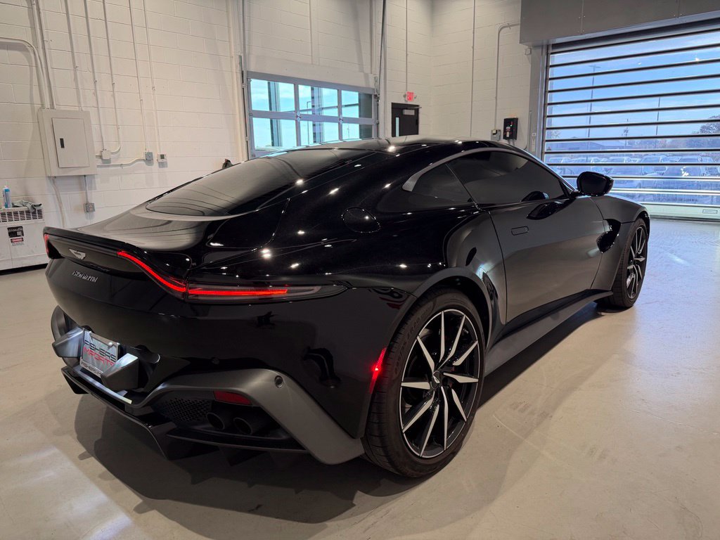 Used 2020 Aston Martin V8 Vantage Coupe RWD image 10