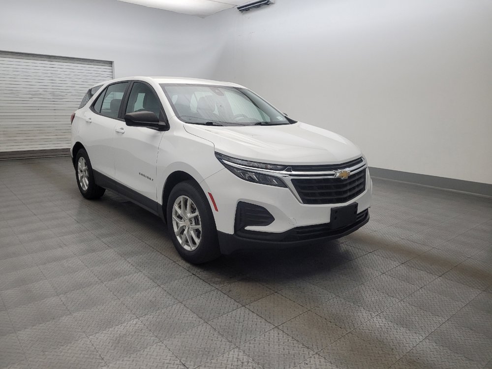 Used 2022 Chevrolet Equinox LS w/ LPO, Floor Liner Package FWD image 13