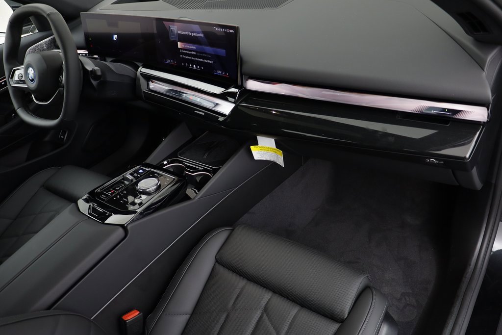 New 2025 BMW i5 xDrive40 w/ Premium Package image 21