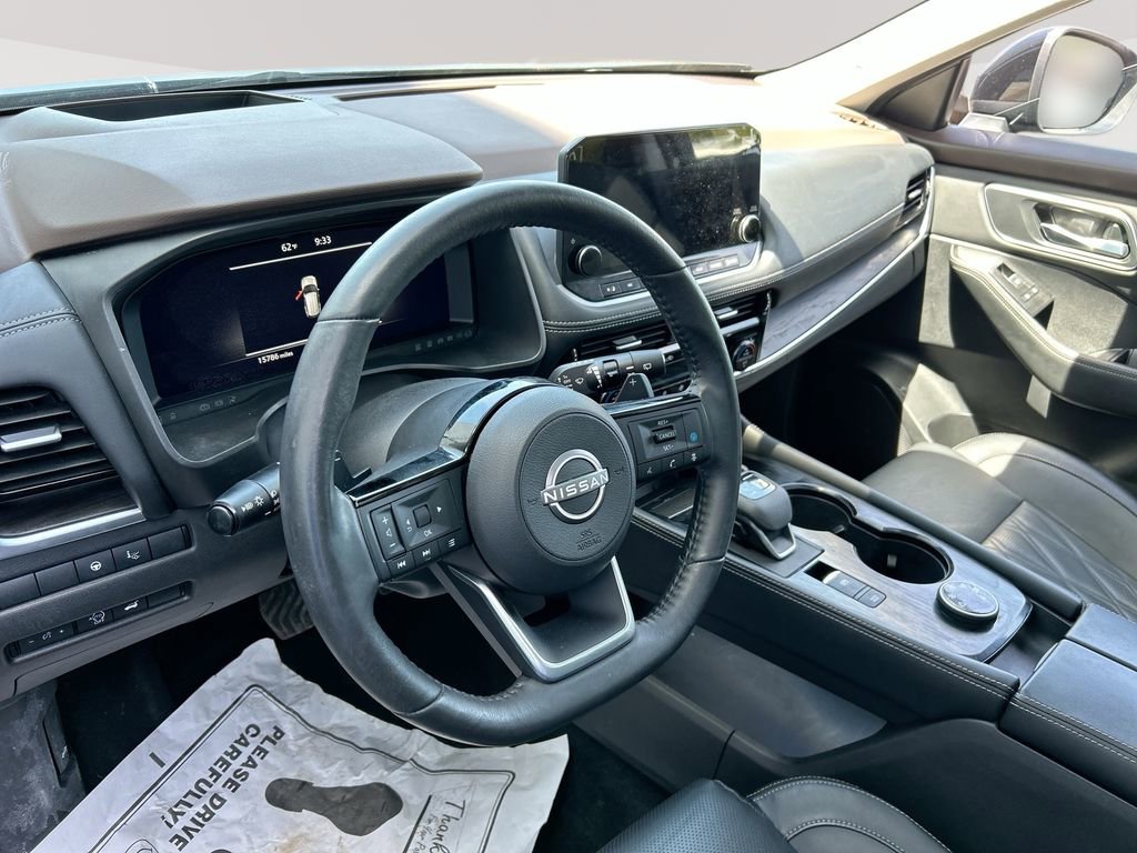 Used 2023 Nissan Rogue Platinum AWD/4WD image 14
