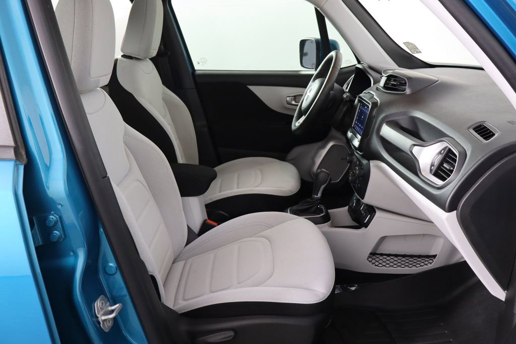 Used 2021 Jeep Renegade Latitude w/ Sun & Sound Group AWD/4WD image 18