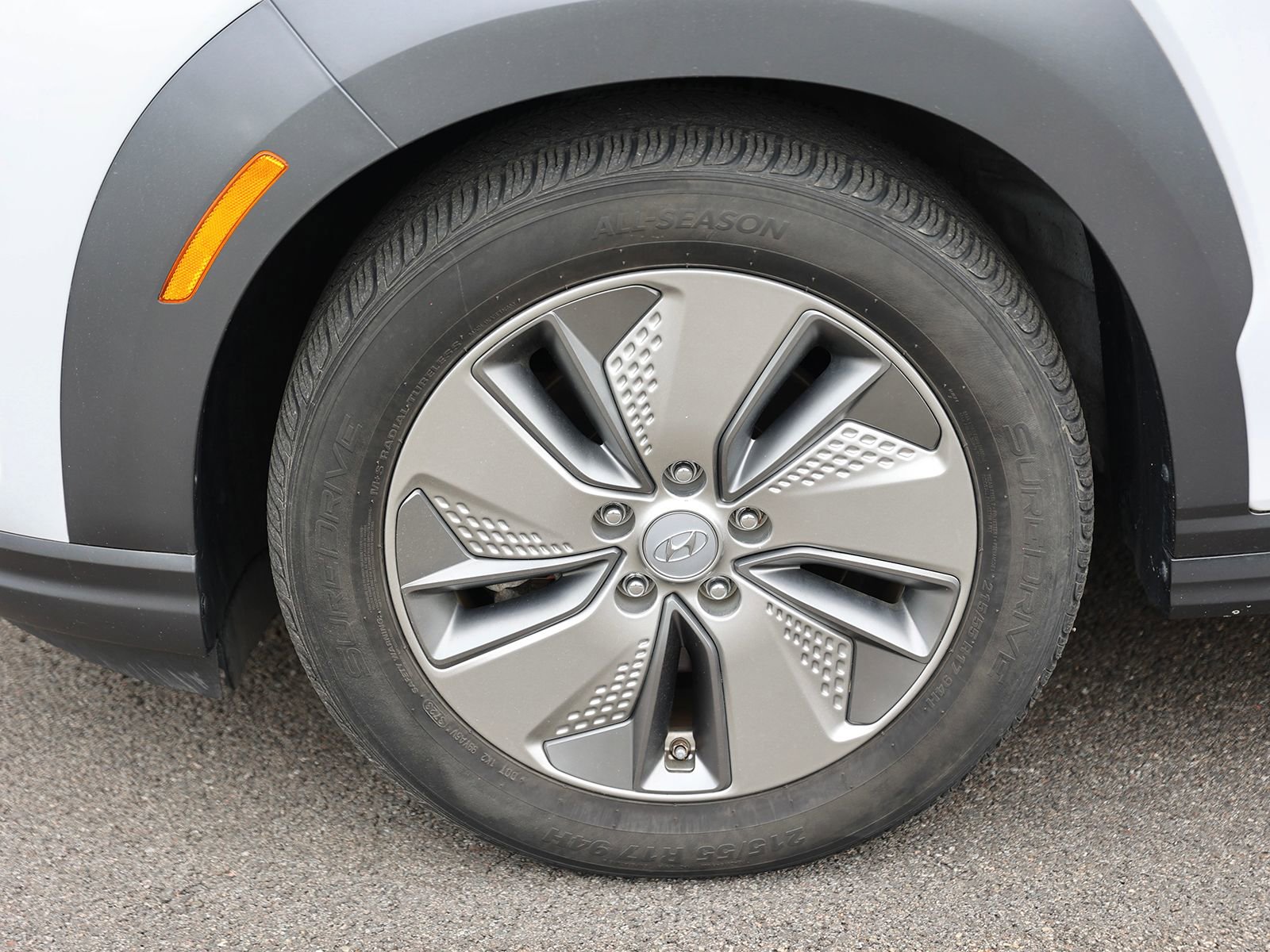Certified 2021 Hyundai Kona Limited FWD image 12