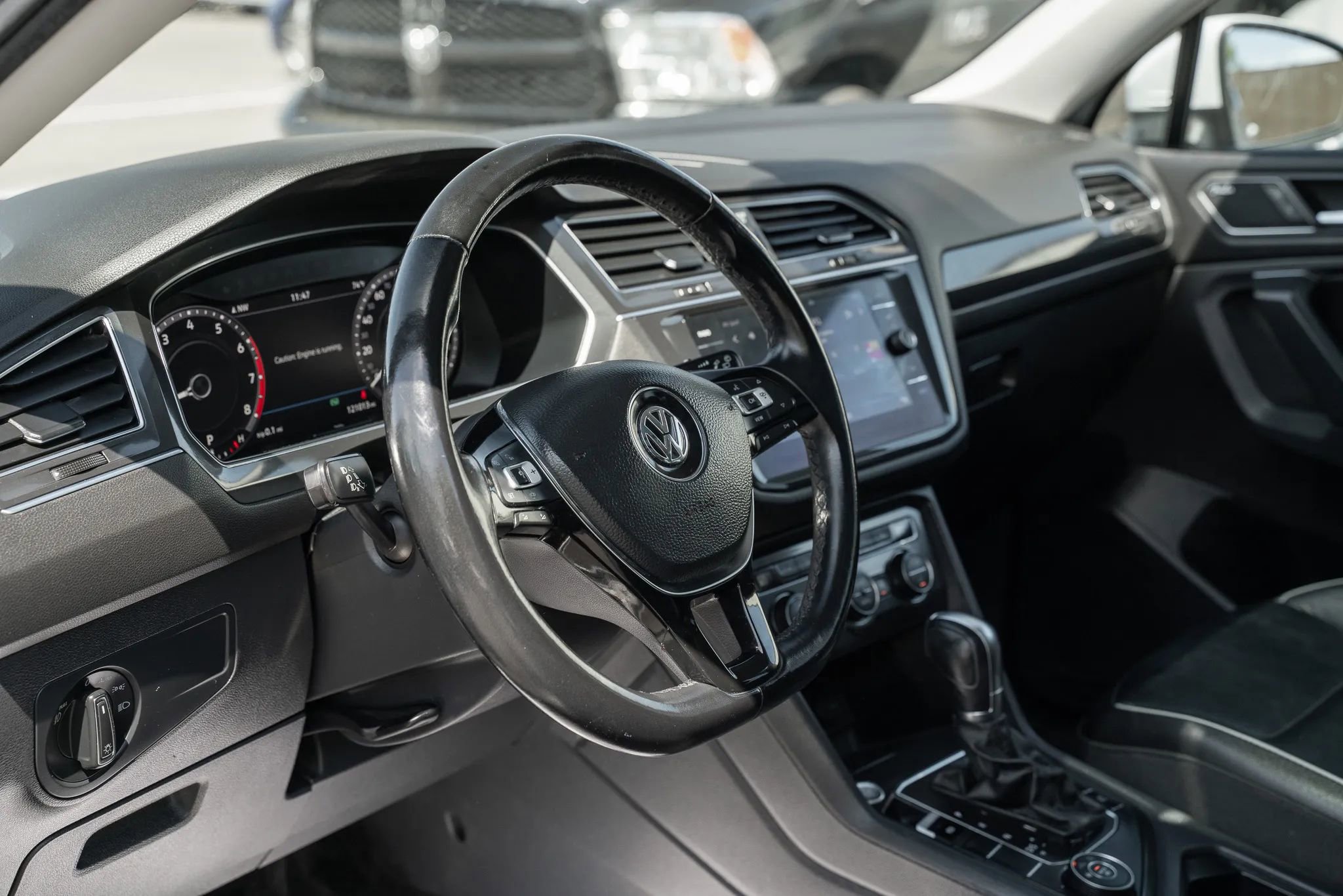 Used 2019 Volkswagen Tiguan SEL Premium AWD/4WD image 15