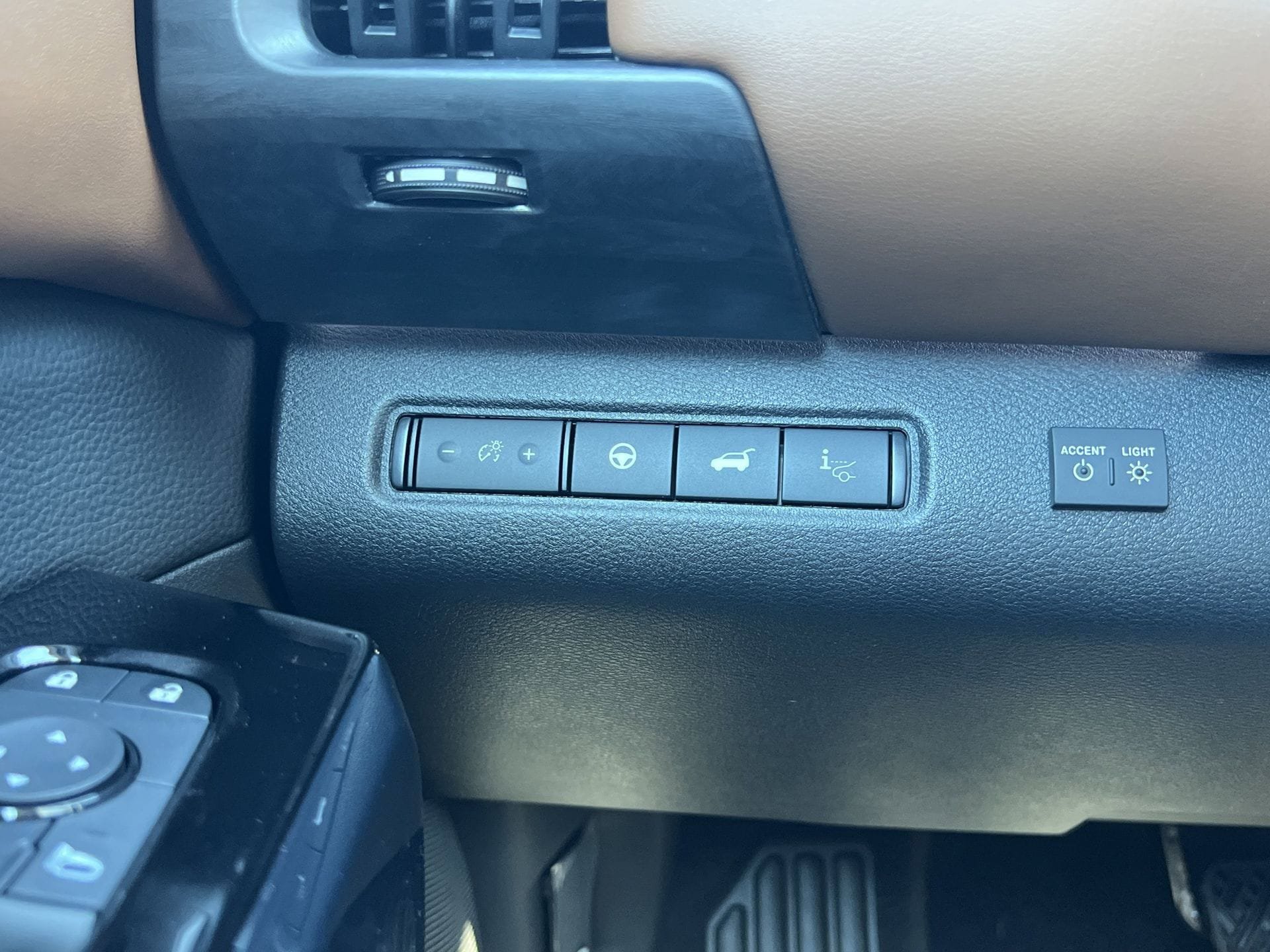 New 2026 Nissan Pathfinder Platinum w/ Accent Package FWD image 13