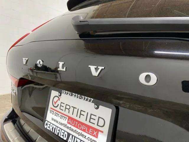 Used 2022 Volvo XC60 B5 Momentum w/ Climate Package AWD/4WD image 92