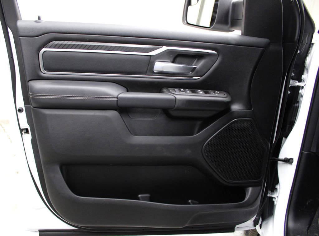 New 2026 RAM 1500 4x4 Crew Cab image 25