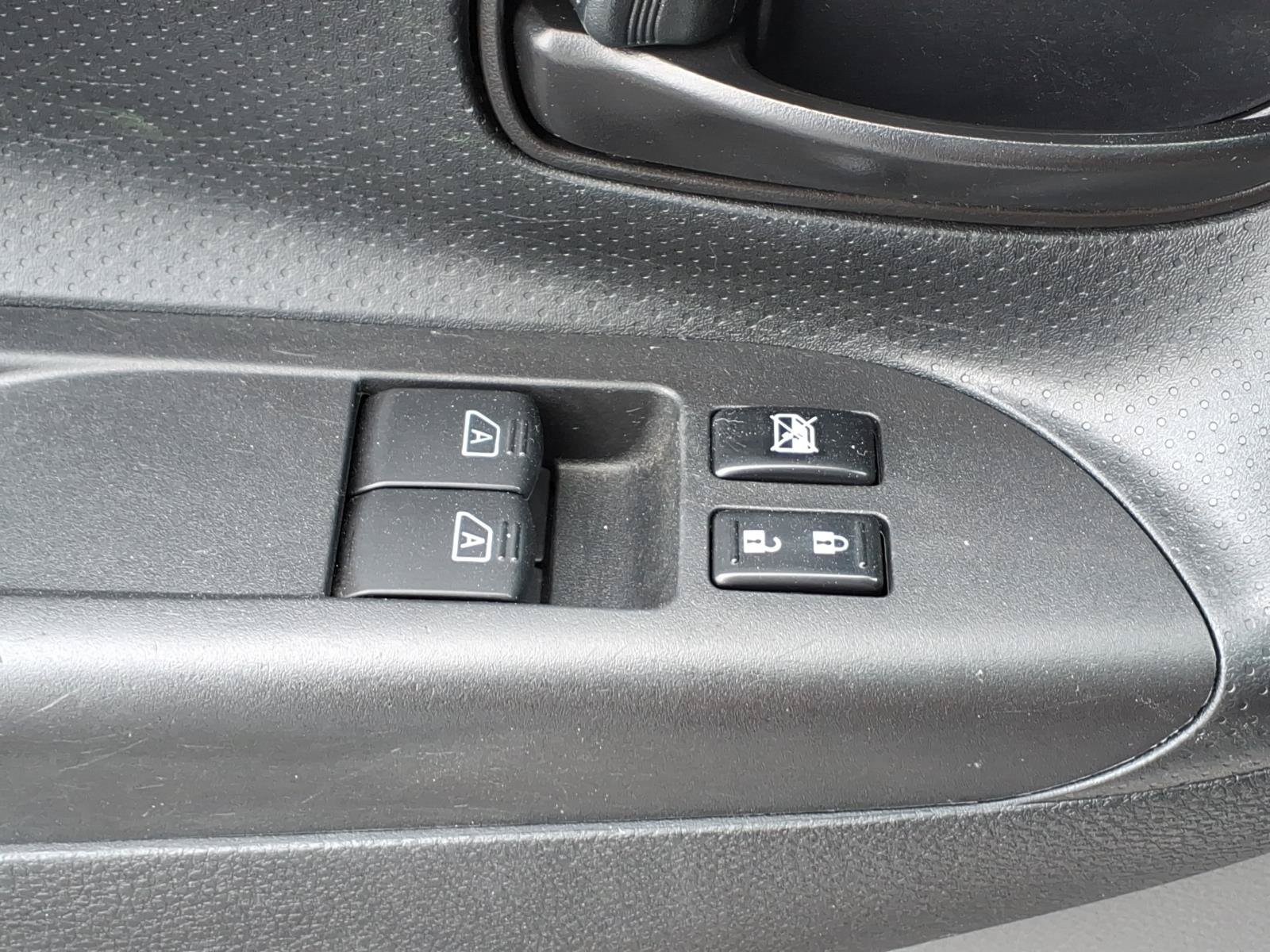 Used 2018 Nissan NV200 SV w/ Navigation Package FWD image 19