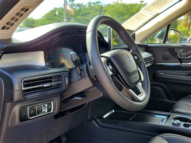 Certified 2024 Lincoln Corsair FWD image 9