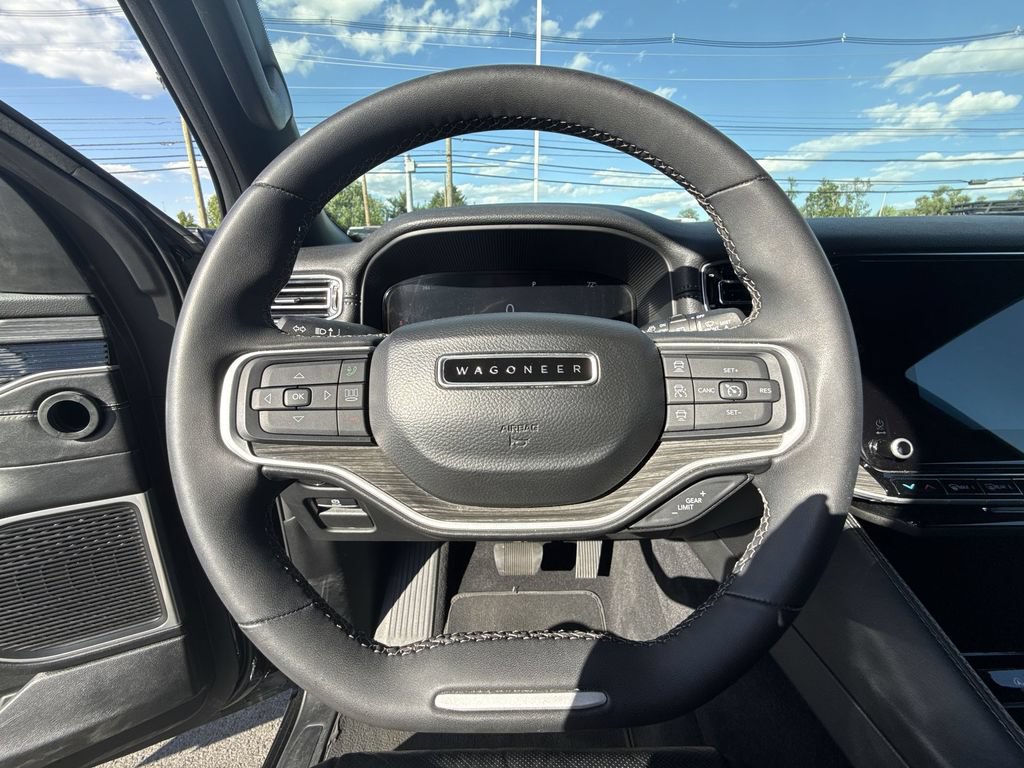 Used 2023 Jeep Wagoneer Series II AWD/4WD image 14