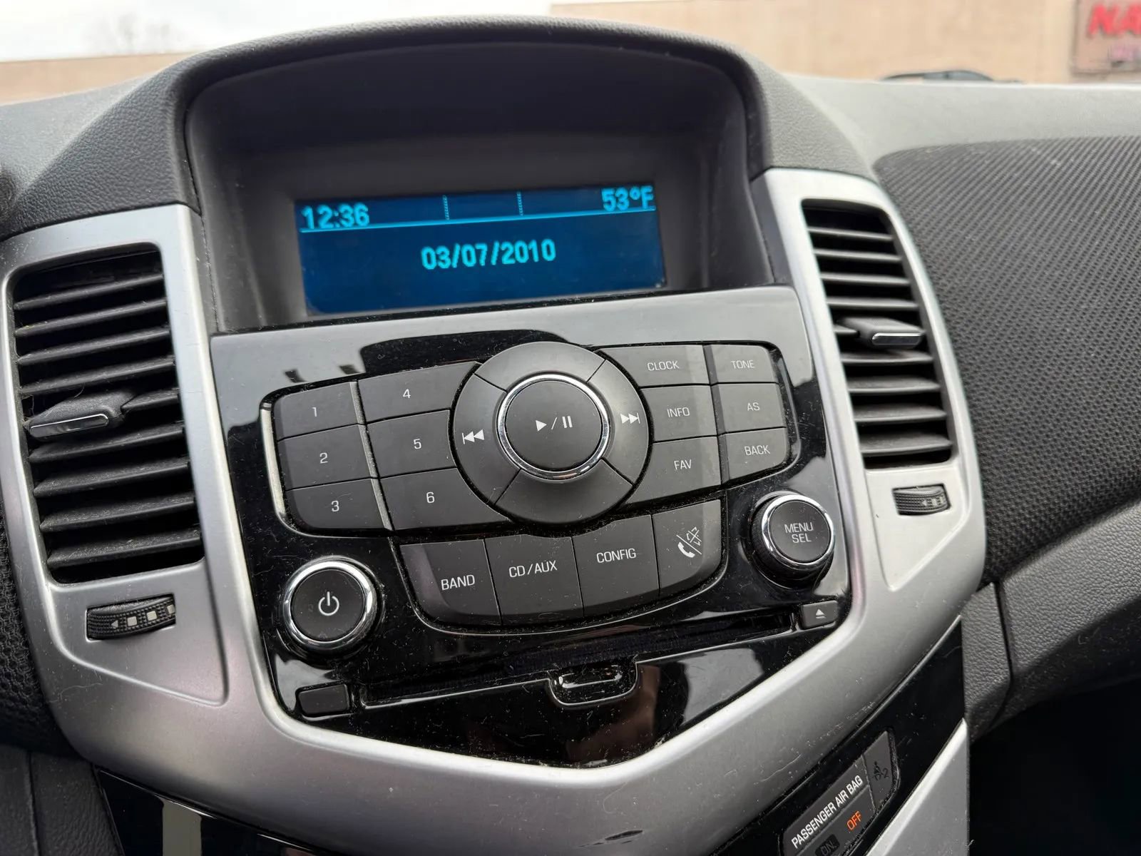 Used 2014 Chevrolet Cruze LT image 21