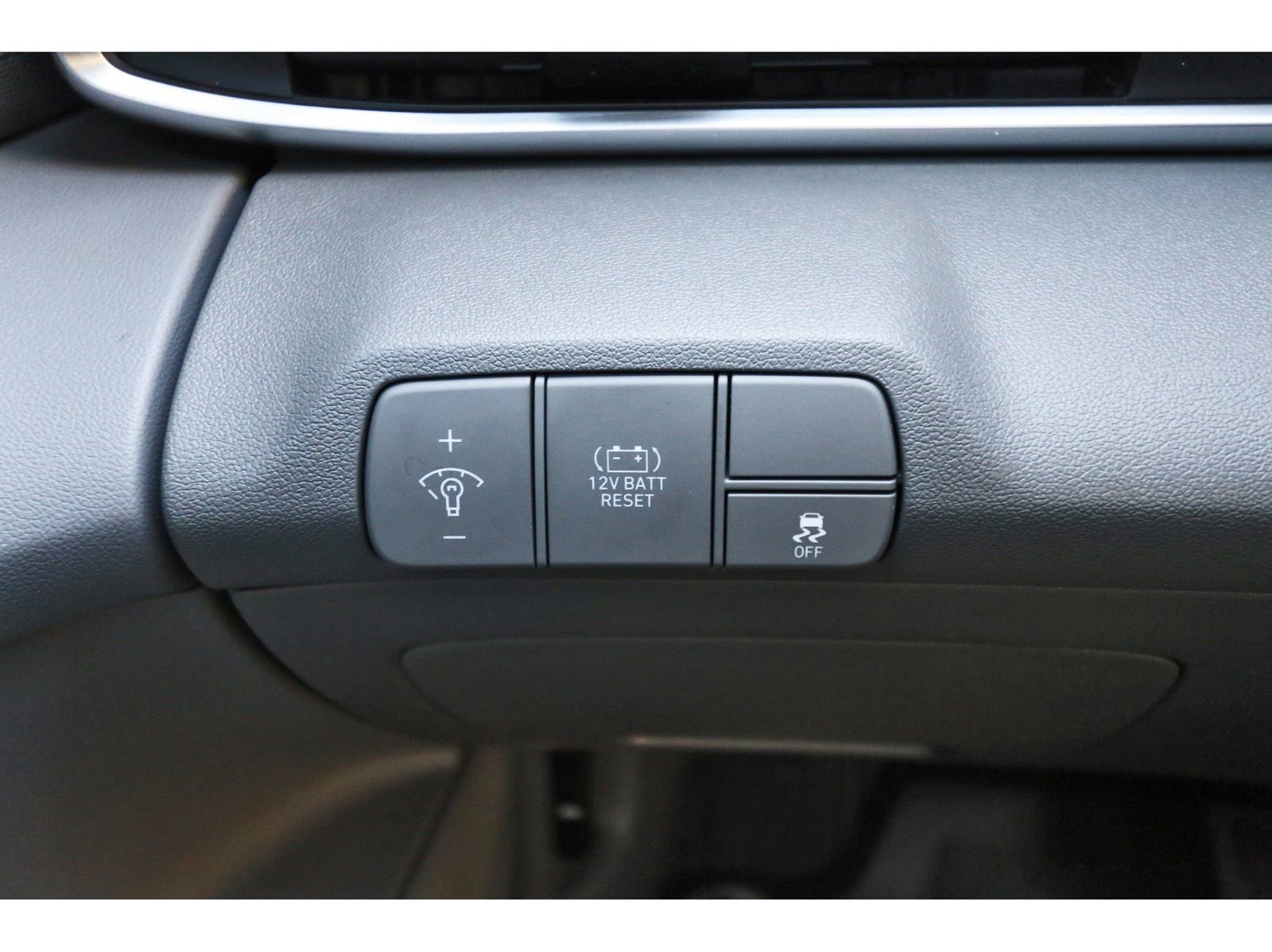 Certified 2025 Hyundai Elantra Blue image 21