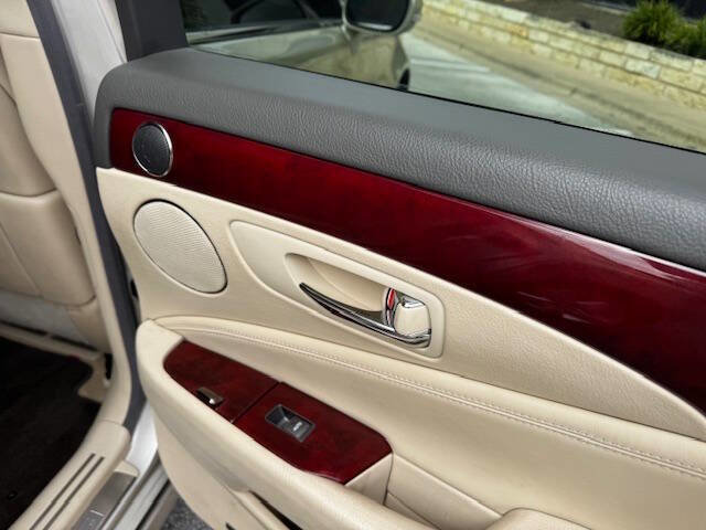 Used 2012 Lexus LS 460 image 25