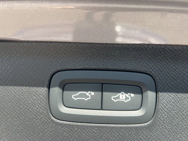 New 2026 Volvo XC90 B5 Core image 29