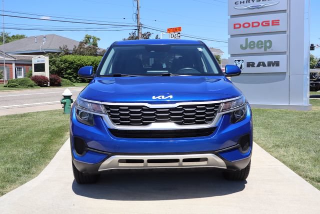 Used 2023 Kia Seltos LX AWD/4WD image 4