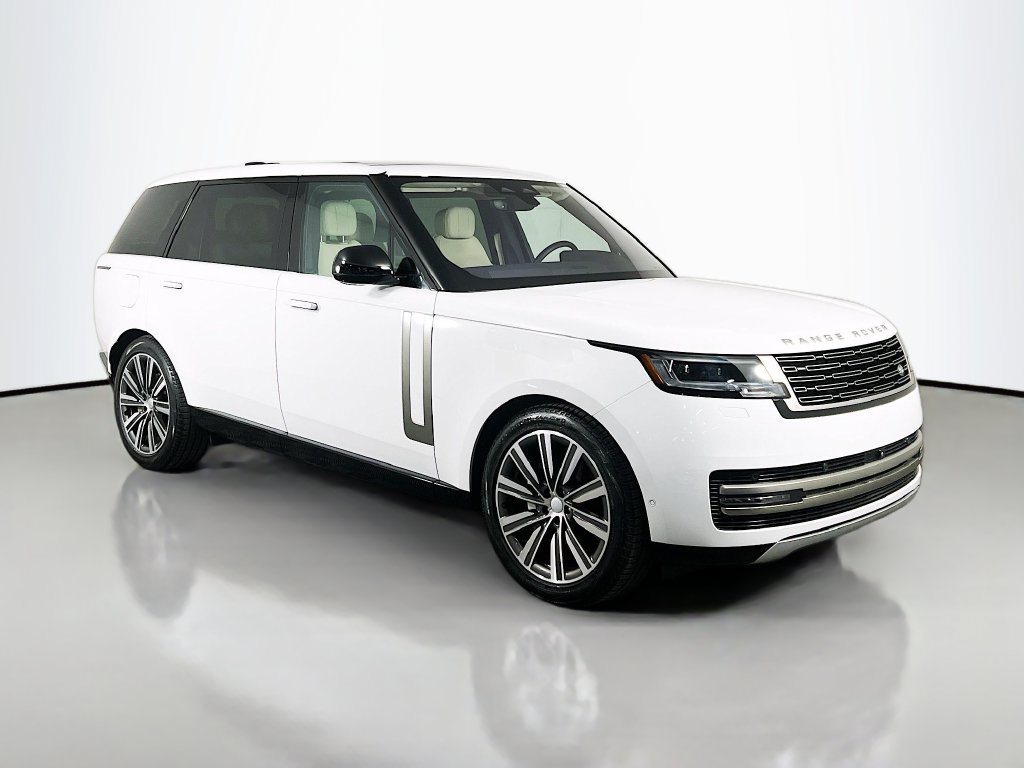 Used 2023 Land Rover Range Rover Long Wheelbase SE AWD/4WD image 3