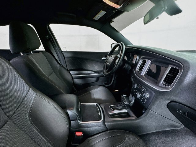 Used 2020 Dodge Charger SXT RWD image 26