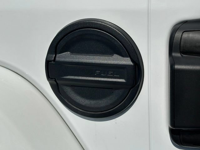 Used 2021 Jeep Wrangler Unlimited Sahara AWD/4WD image 16