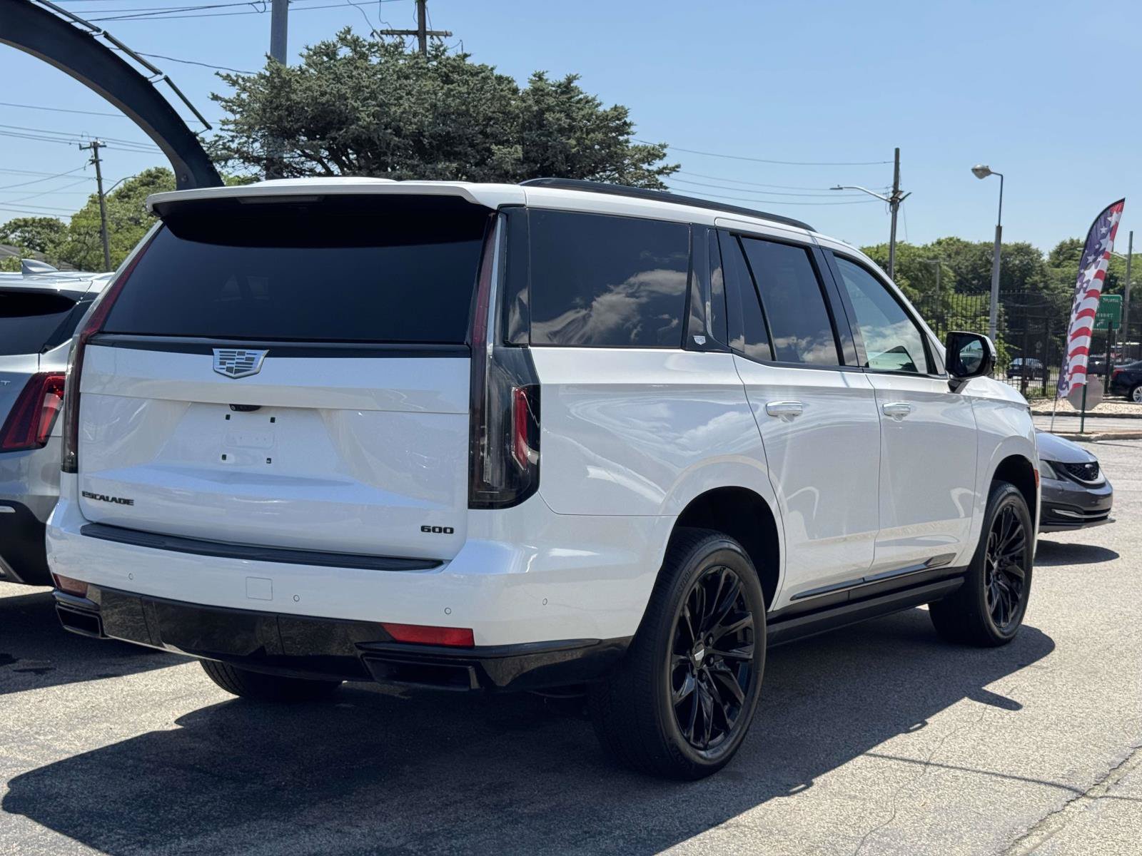 Certified 2023 Cadillac Escalade Sport Platinum w/ LPO, ONYX Package AWD/4WD image 7