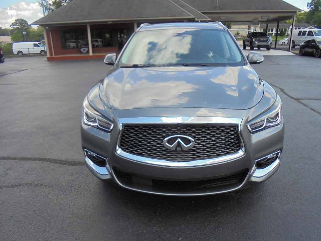 Used 2018 INFINITI QX60 Luxe w/ Premium Plus Package AWD/4WD image 3
