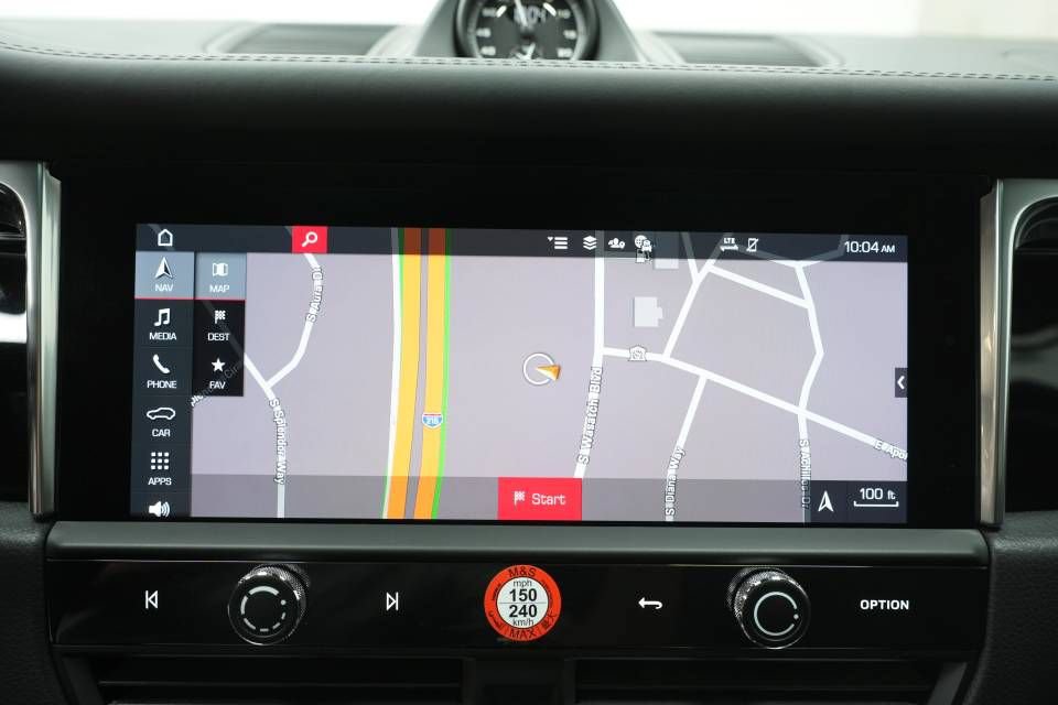 Certified 2026 Porsche Macan AWD/4WD image 20