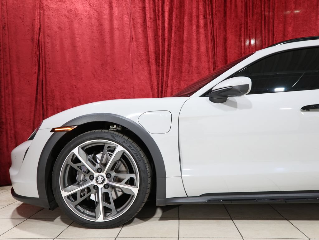 Used 2022 Porsche Taycan 4 Cross Turismo AWD/4WD image 5