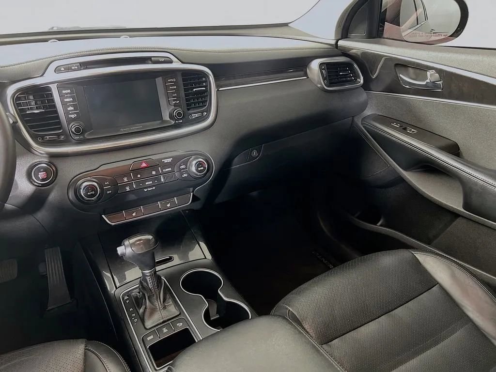 Used 2017 Kia Sorento EX image 23