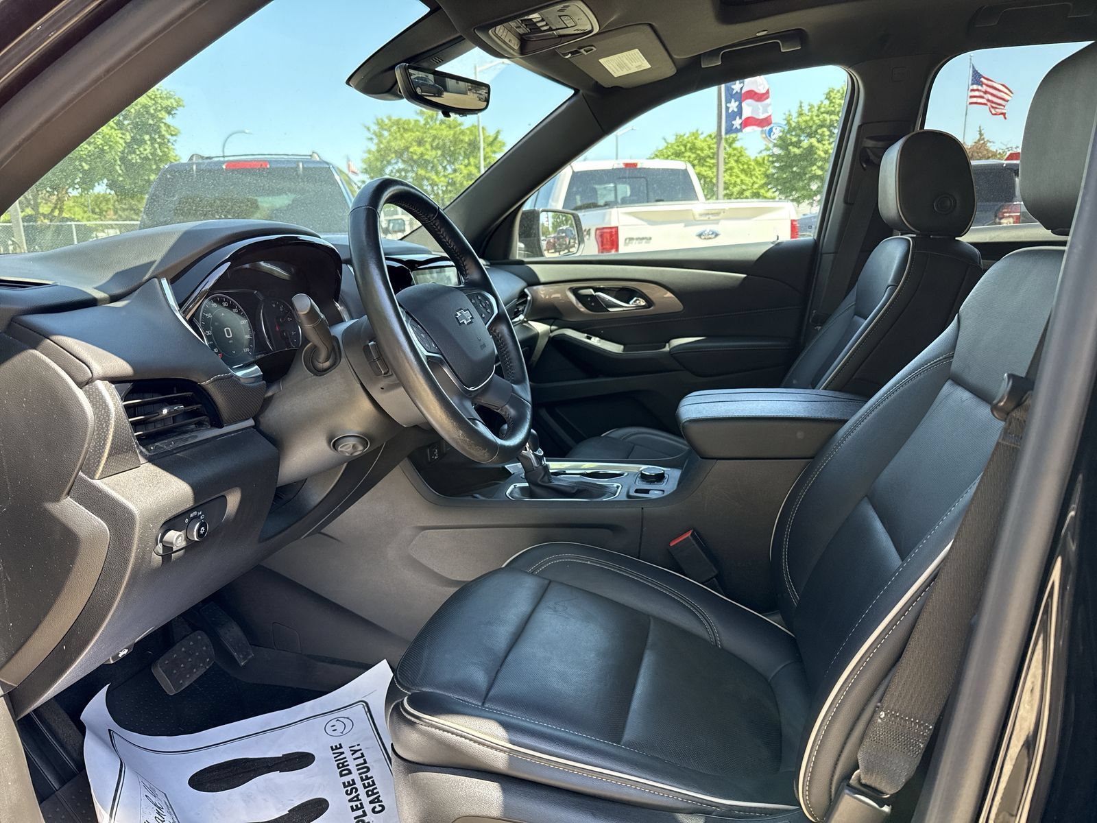Used 2022 Chevrolet Traverse Premier w/ Redline Edition AWD/4WD image 14