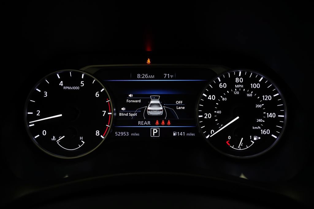 Used 2024 Nissan Sentra SV FWD image 2