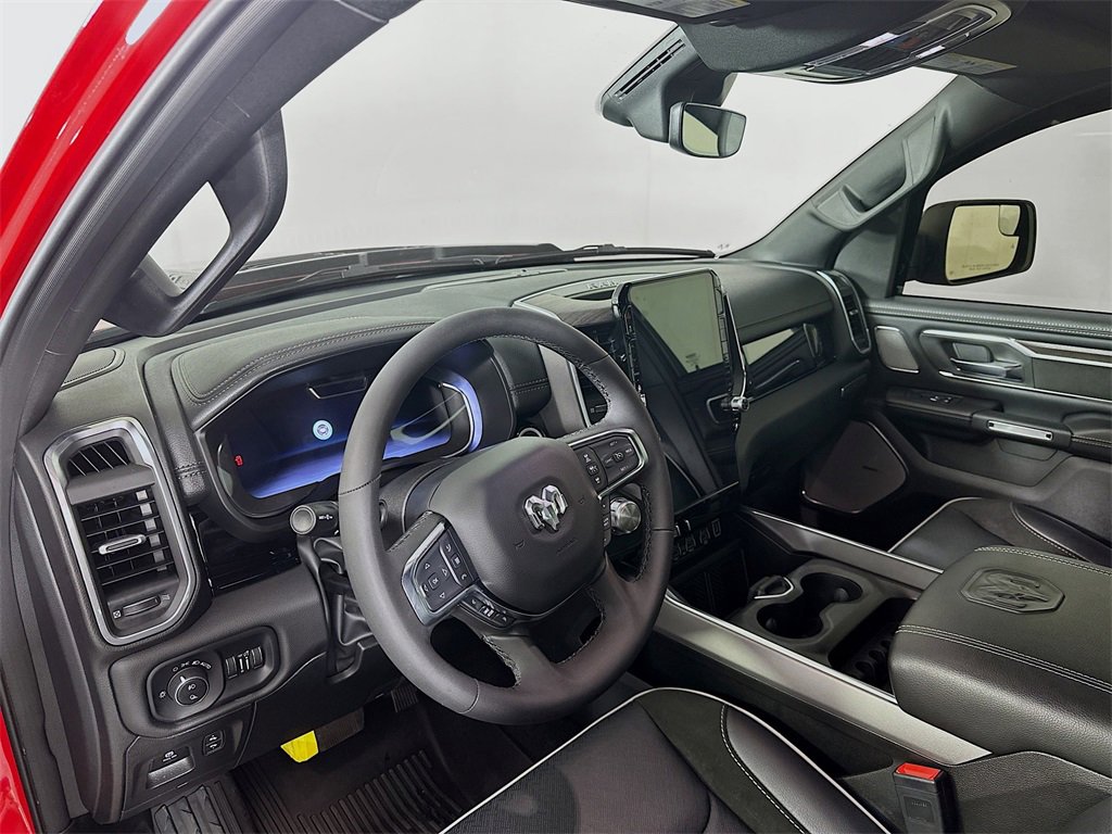 Used 2025 RAM 1500 Laramie w/ Night Edition image 31