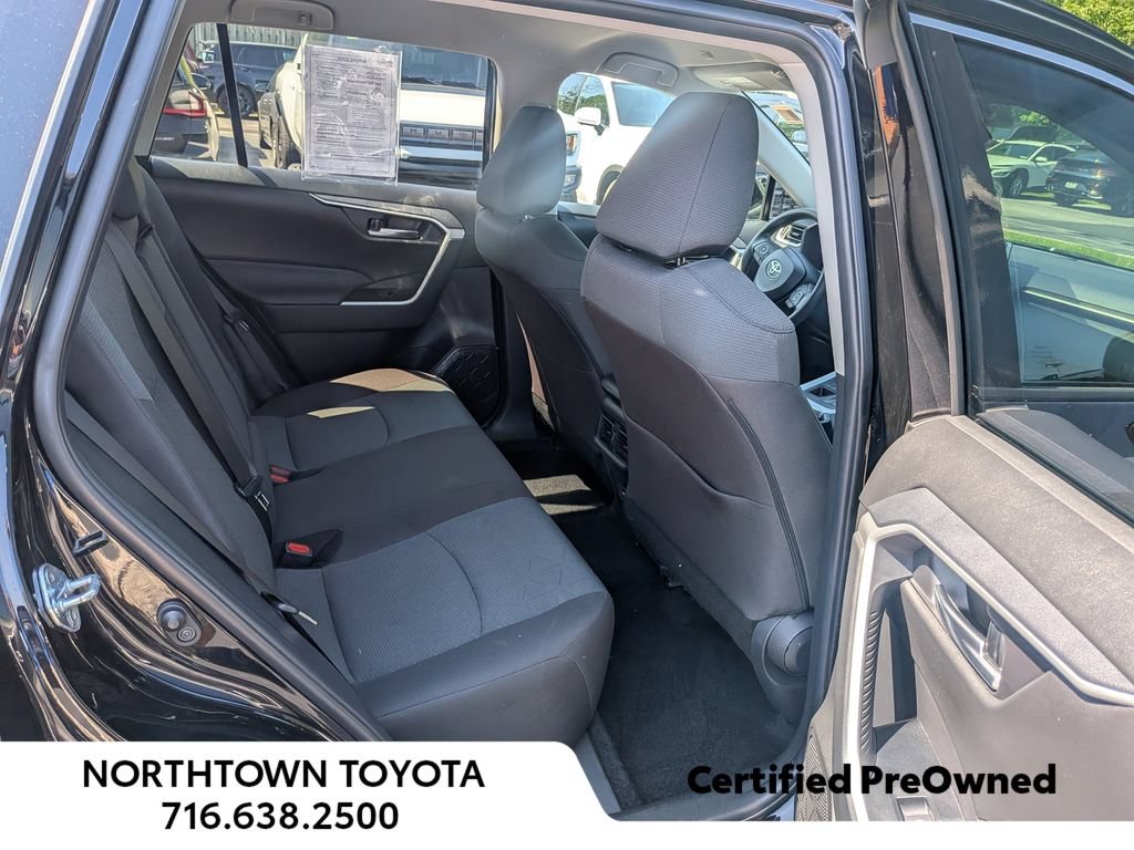 Used 2025 Toyota RAV4 XLE AWD/4WD image 15