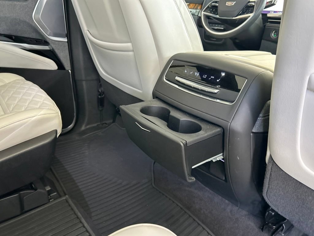 Used 2025 Cadillac Escalade Sport Platinum AWD/4WD image 43