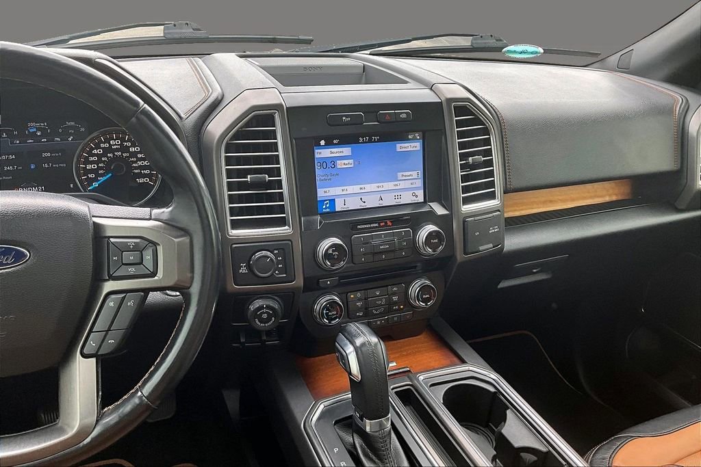 Used 2016 Ford F150 Limited image 3