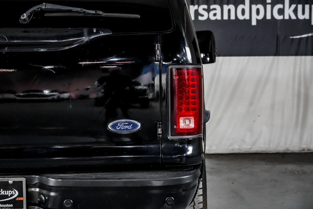 Used 2004 Ford Excursion Limited AWD/4WD image 40