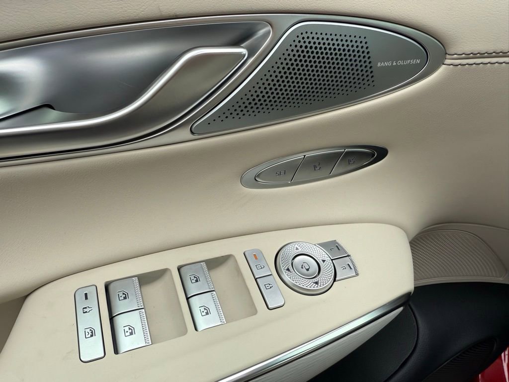 Certified 2026 Genesis GV70 2.5T Advanced AWD/4WD image 26