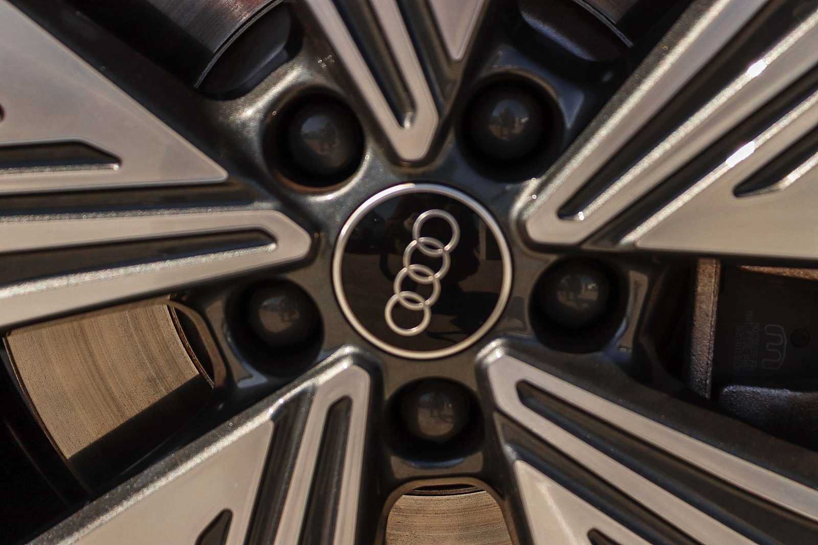Used 2023 Audi Q4 e-tron Premium w/ Premium Plus RWD image 15
