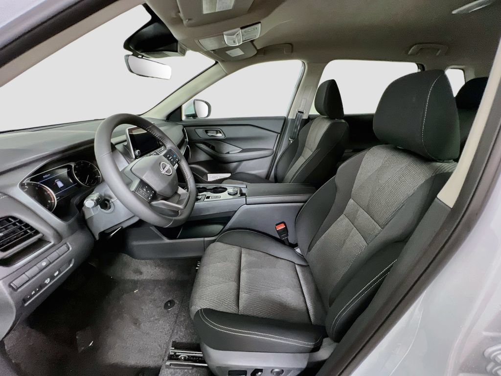 New 2026 Nissan Rogue SV w/ Cold Weather Package AWD/4WD image 18