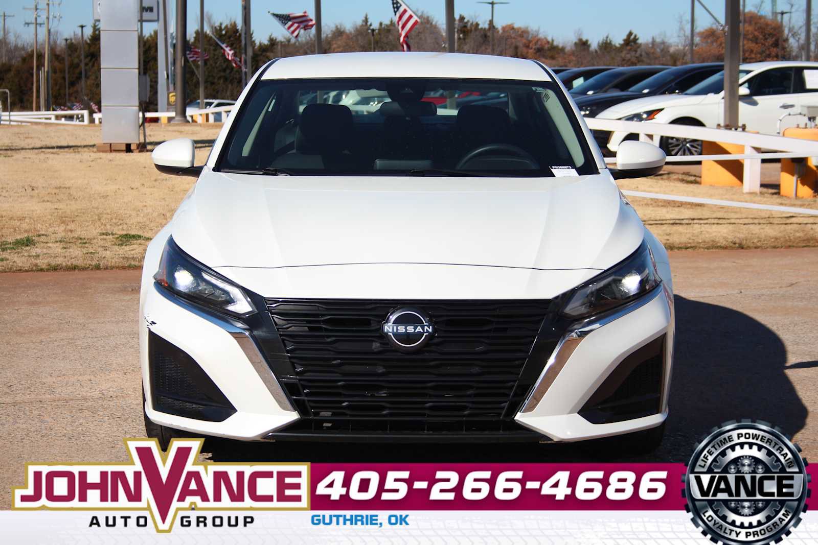 Used 2023 Nissan Altima 2.5 SV image 2