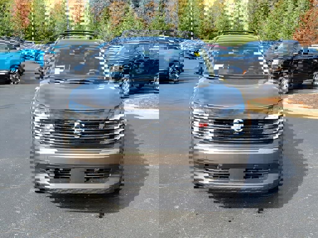 New 2026 Nissan Kicks SR image 2