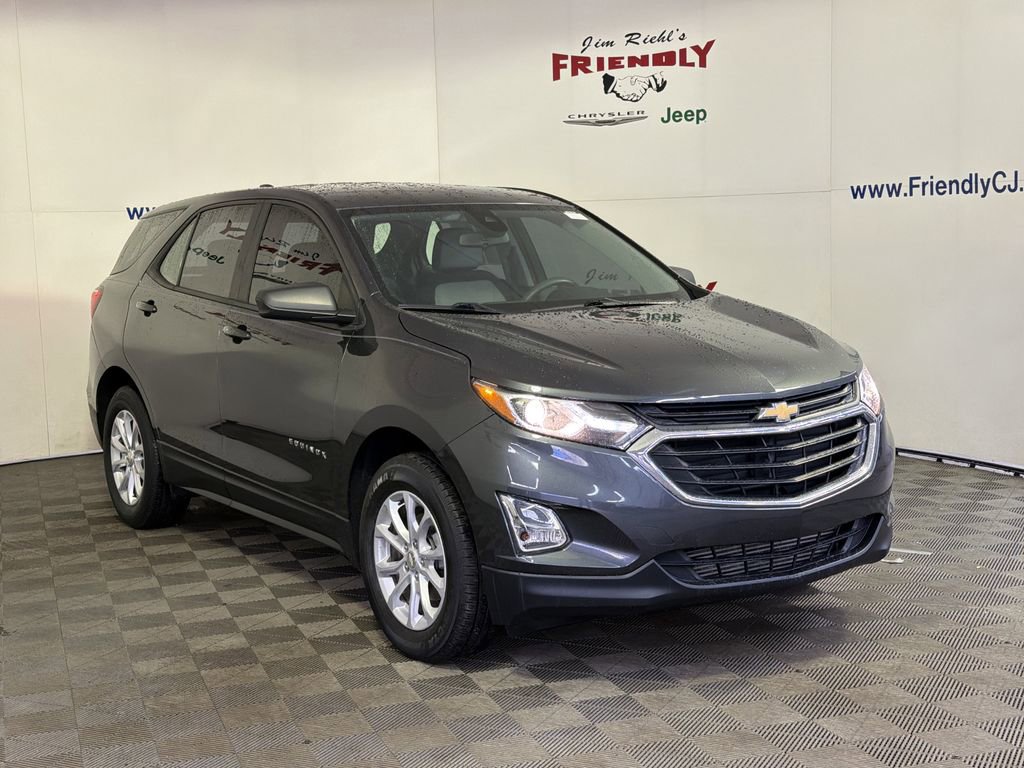 Used 2020 Chevrolet Equinox LS image 2