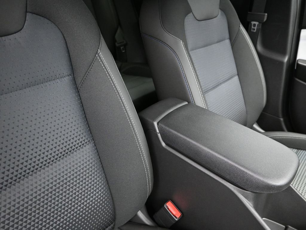 Used 2023 Toyota Camry SE image 25