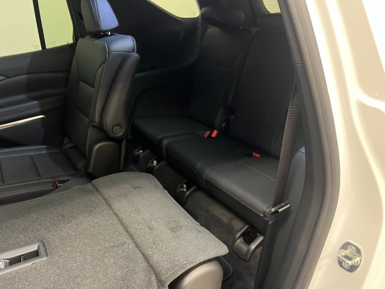 New 2026 Chevrolet Traverse LT image 24