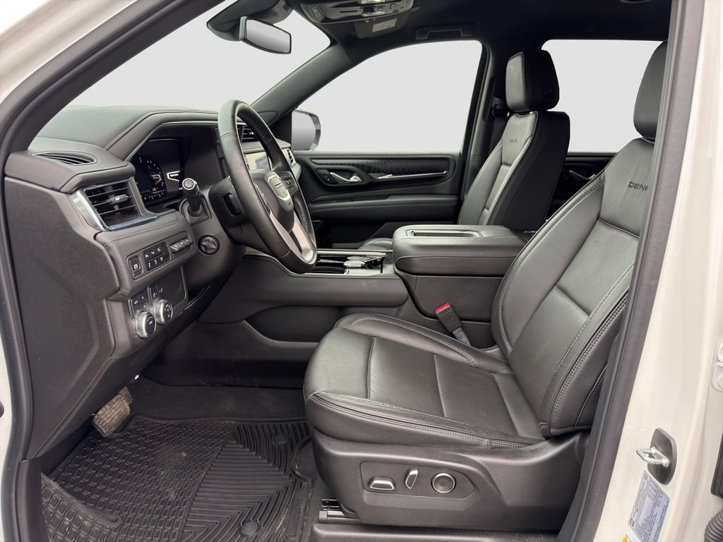 Used 2024 GMC Yukon Denali AWD/4WD image 9