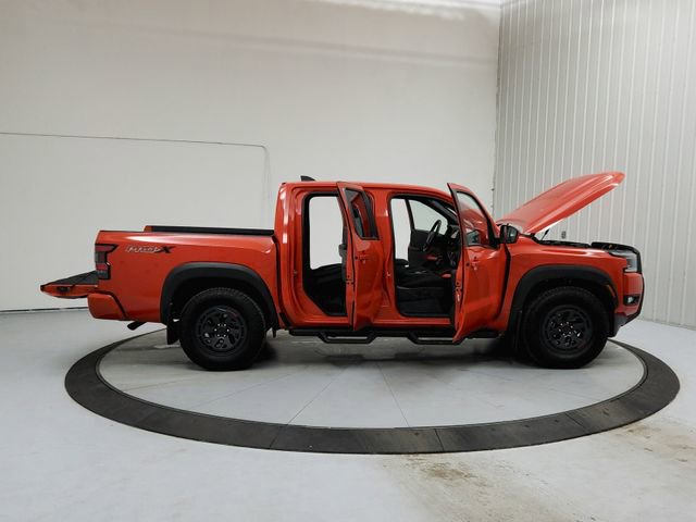 Used 2025 Nissan Frontier Pro-X image 16