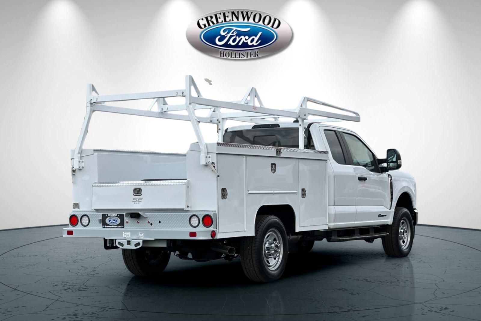 New 2026 Ford F350 XL w/ XL Chrome Package image 4