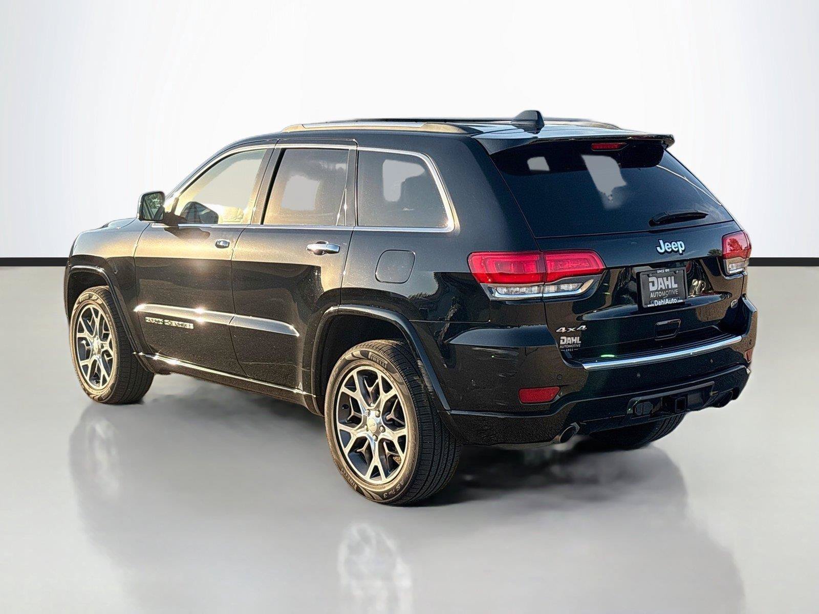 Used 2019 Jeep Grand Cherokee Overland AWD/4WD image 10