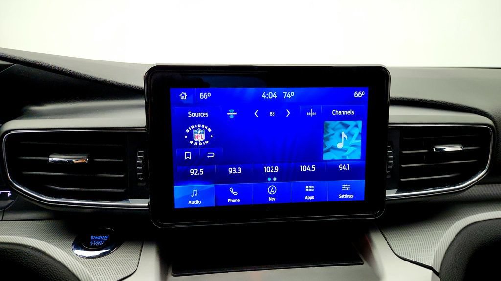 Used 2022 Ford Explorer XLT w/ Equipment Group 202A AWD/4WD image 19
