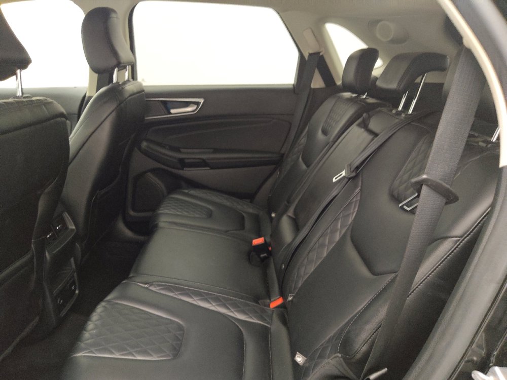 Used 2024 Ford Edge Titanium image 18