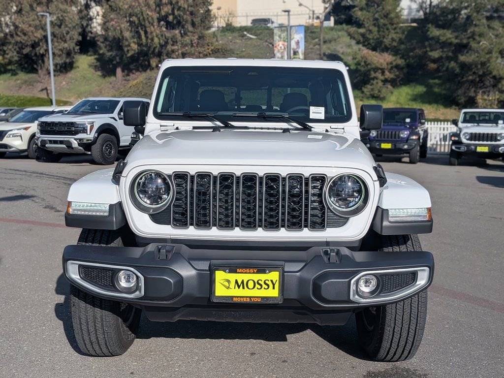 New 2026 Jeep Gladiator Sport image 9