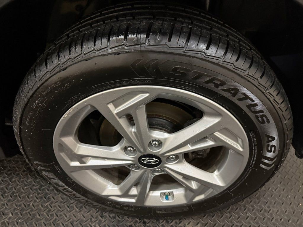 Used 2023 Hyundai Kona SEL image 17