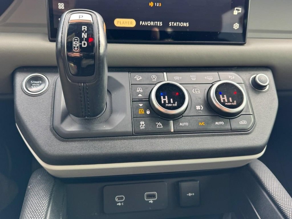 Used 2022 Land Rover Defender 110 X-Dynamic HSE AWD/4WD image 20
